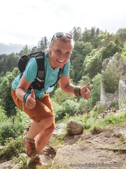 Über Stock und Stein: Helga Andreatta in bester Verfassung